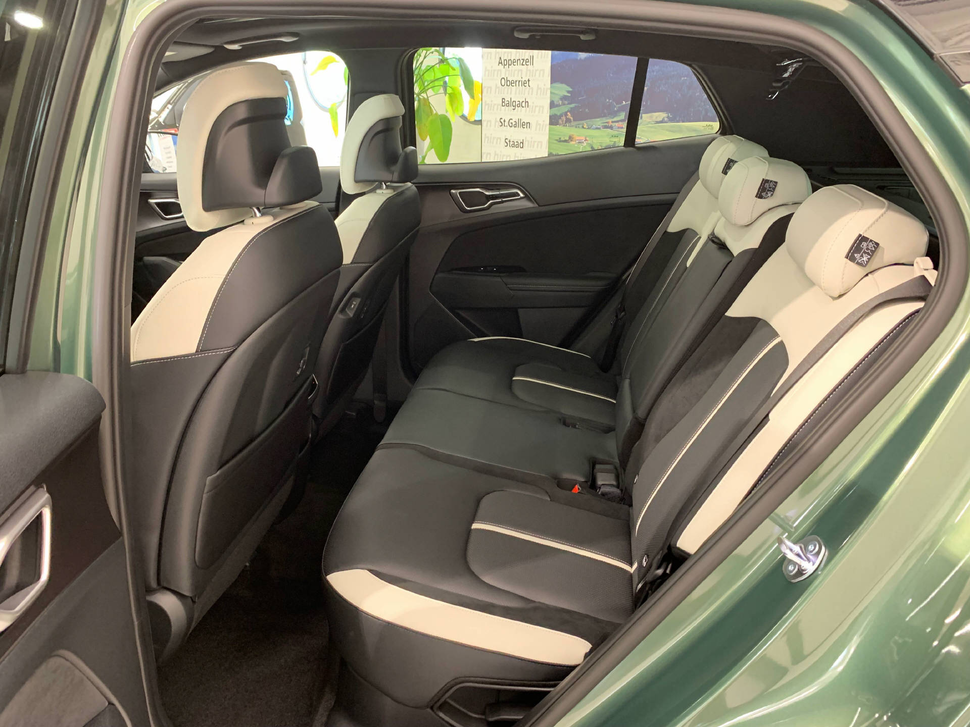 KIA Sportage 1.6 T-GDi Hybrid GT-Line-image-9