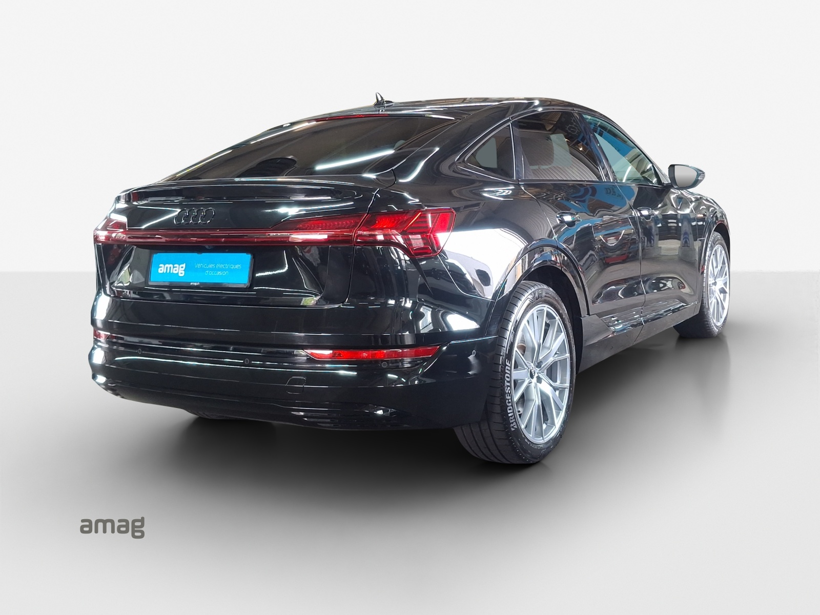 AUDI e-tron 55 Sportback Advanced Black Edition quattro-image-4