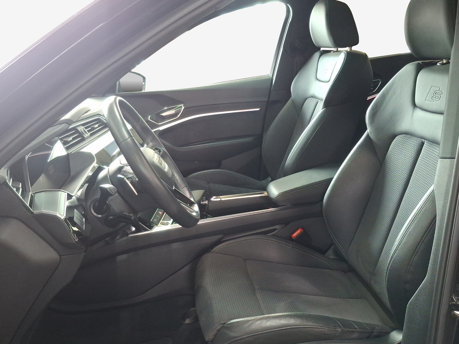 AUDI e-tron 55 Sportback Advanced Black Edition quattro-image-7