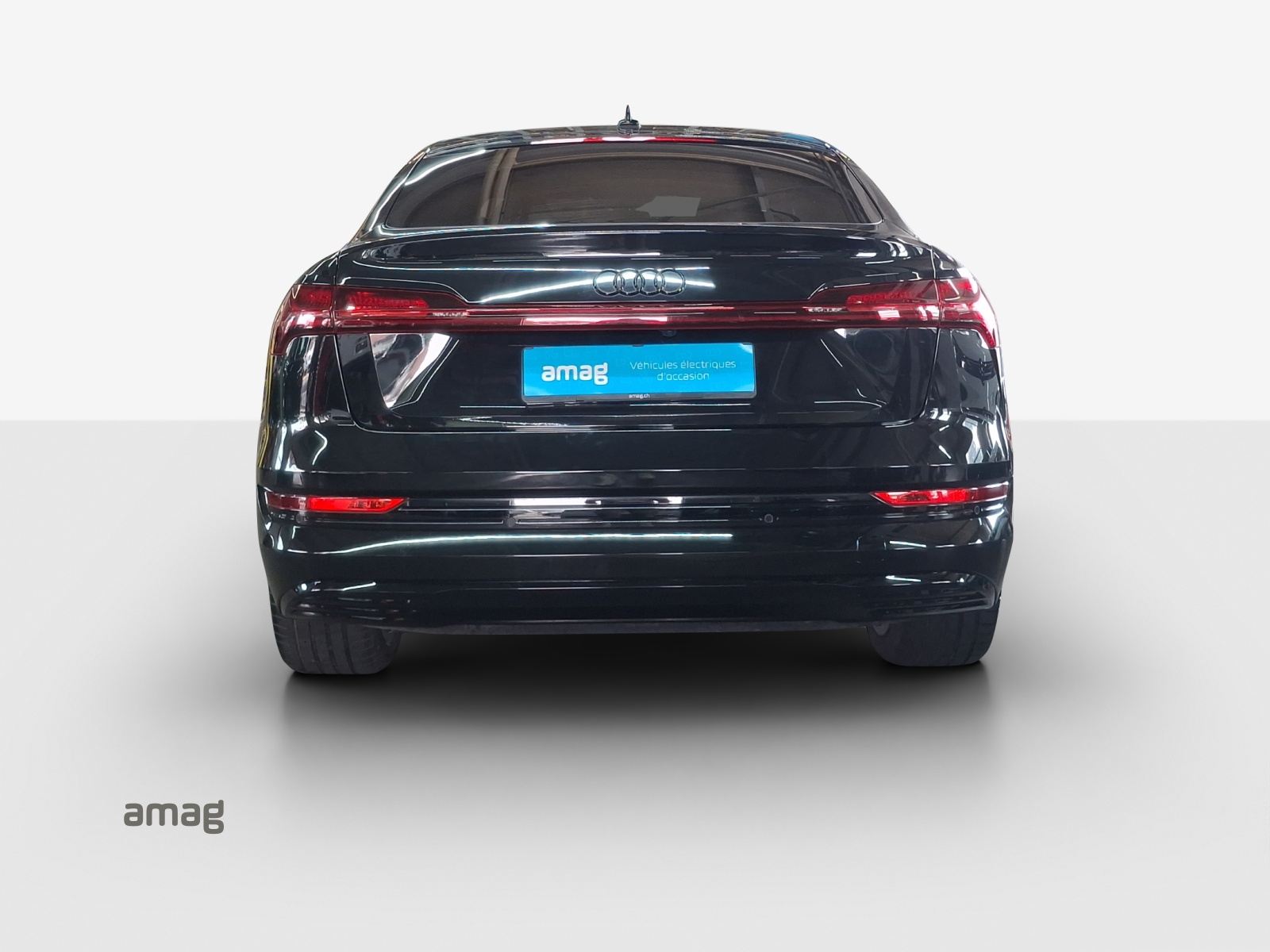 AUDI e-tron 55 Sportback Advanced Black Edition quattro-image-3