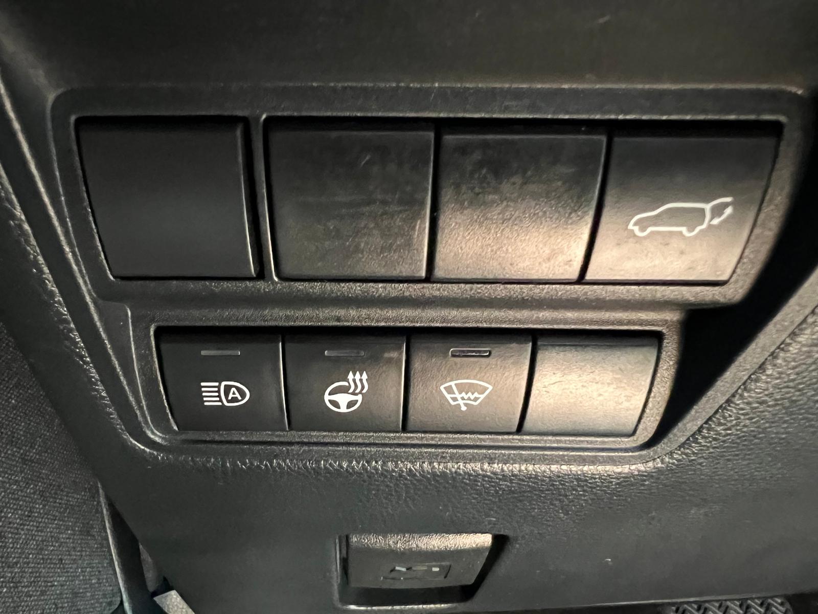 TOYOTA Yaris Cross 1.5 VVT-i HSD Premiere Edition AWD-i-image-19