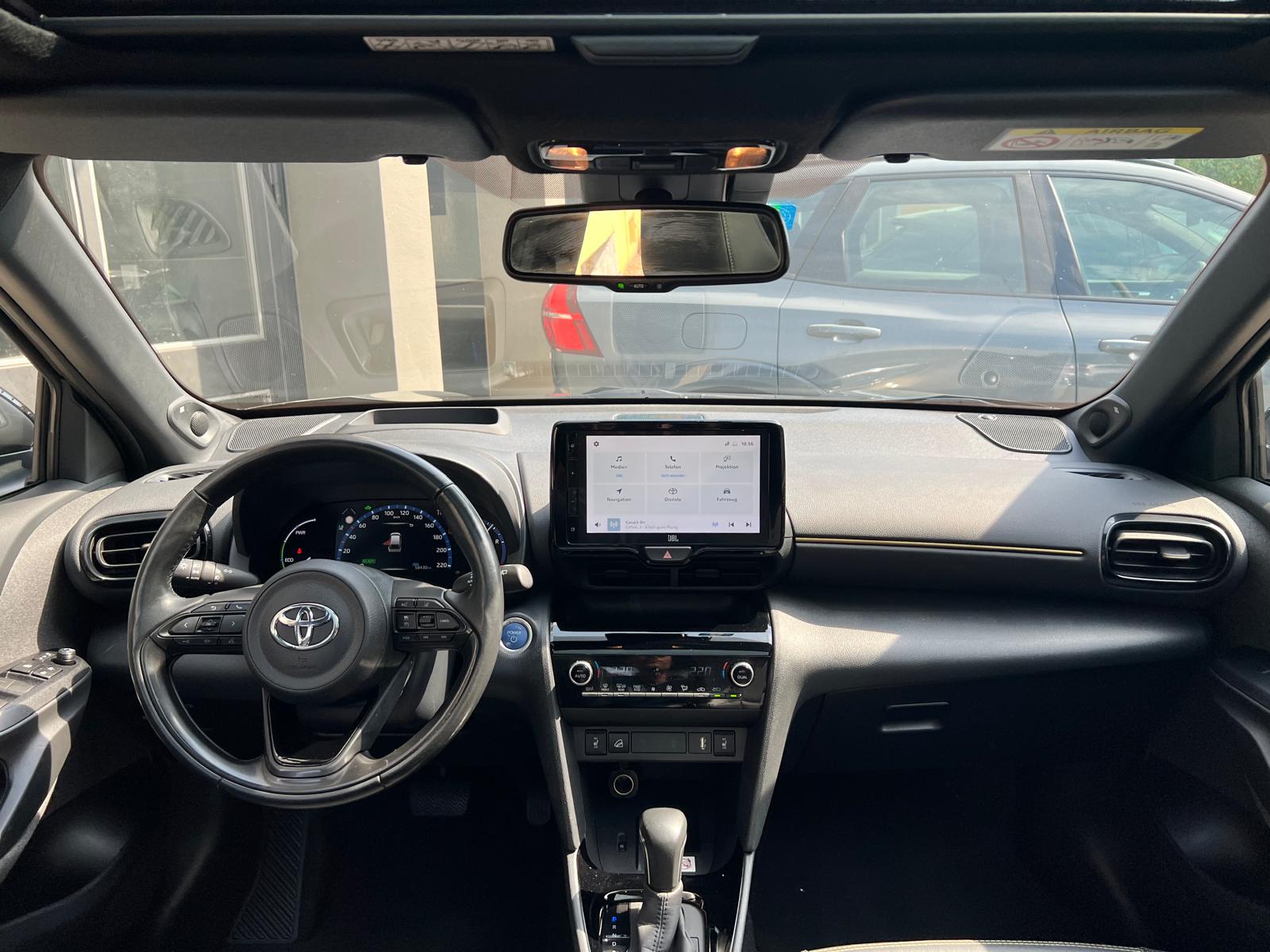 TOYOTA Yaris Cross 1.5 VVT-i HSD Premiere Edition AWD-i-image-6