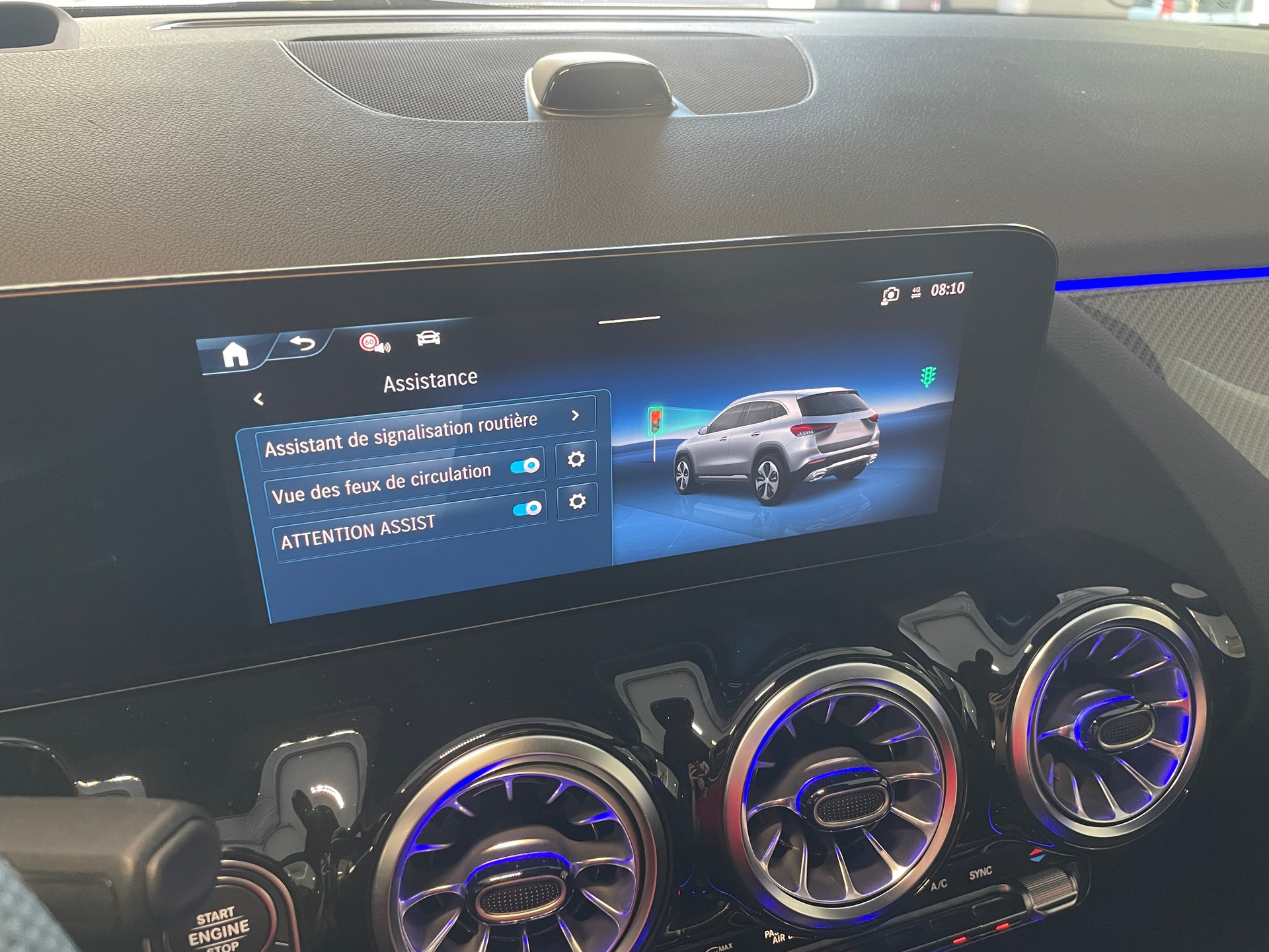 MERCEDES-BENZ GLA 250 4Matic 8G-DCT Swiss Star AMG Line-image-22