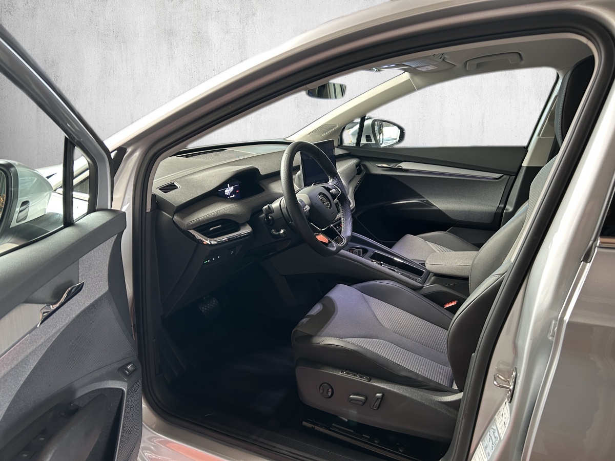 SKODA Enyaq iV 80x-image-8