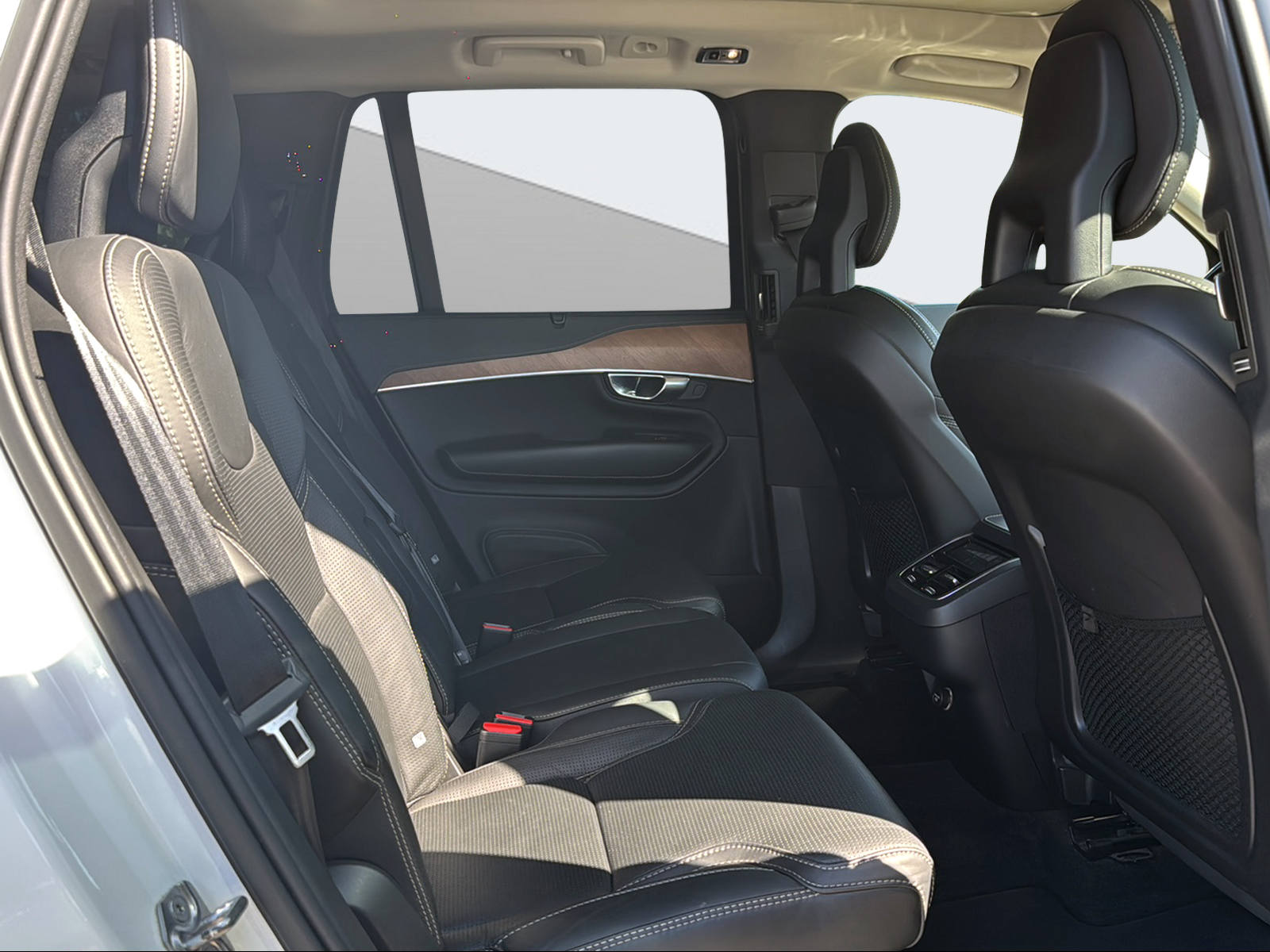 VOLVO XC90 2.0 B5 MH Inscription 5P. AWD-image-10