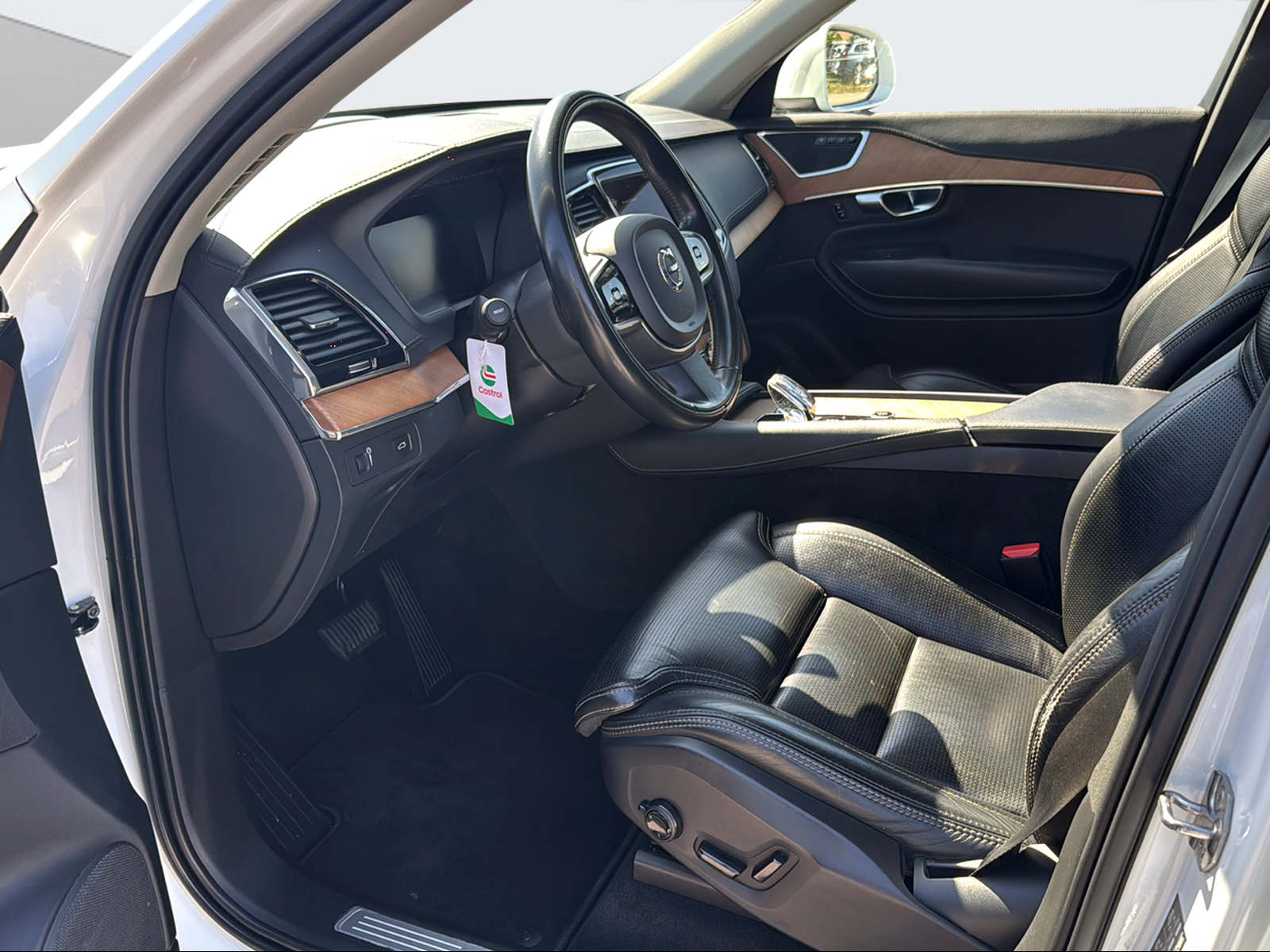 VOLVO XC90 2.0 B5 MH Inscription 5P. AWD-image-9