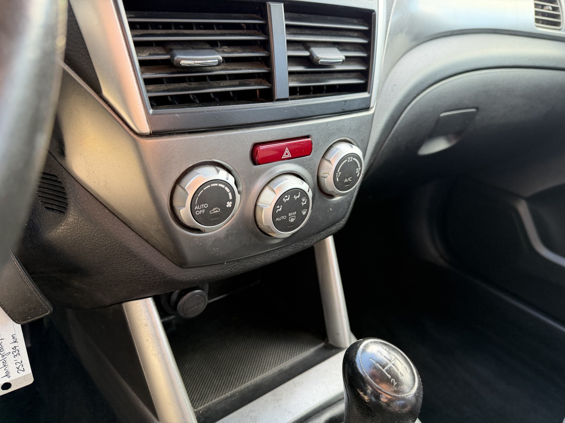 SUBARU Forester 2.0X Advantage Automatic-image-12