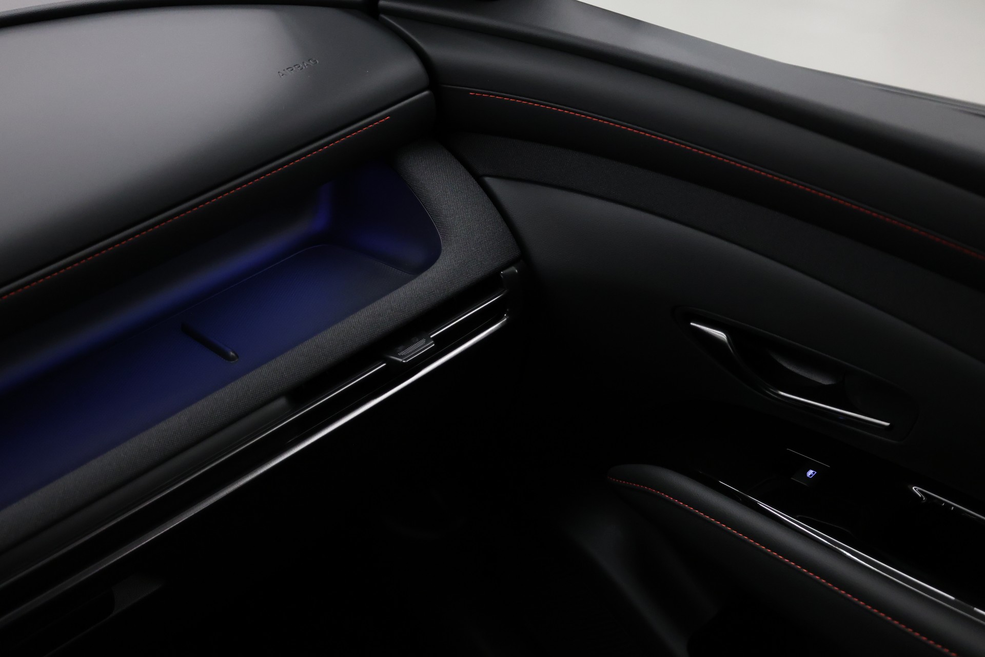 HYUNDAI Tucson 1.6 T-GDi PHEV N-Line 4WD-image-23