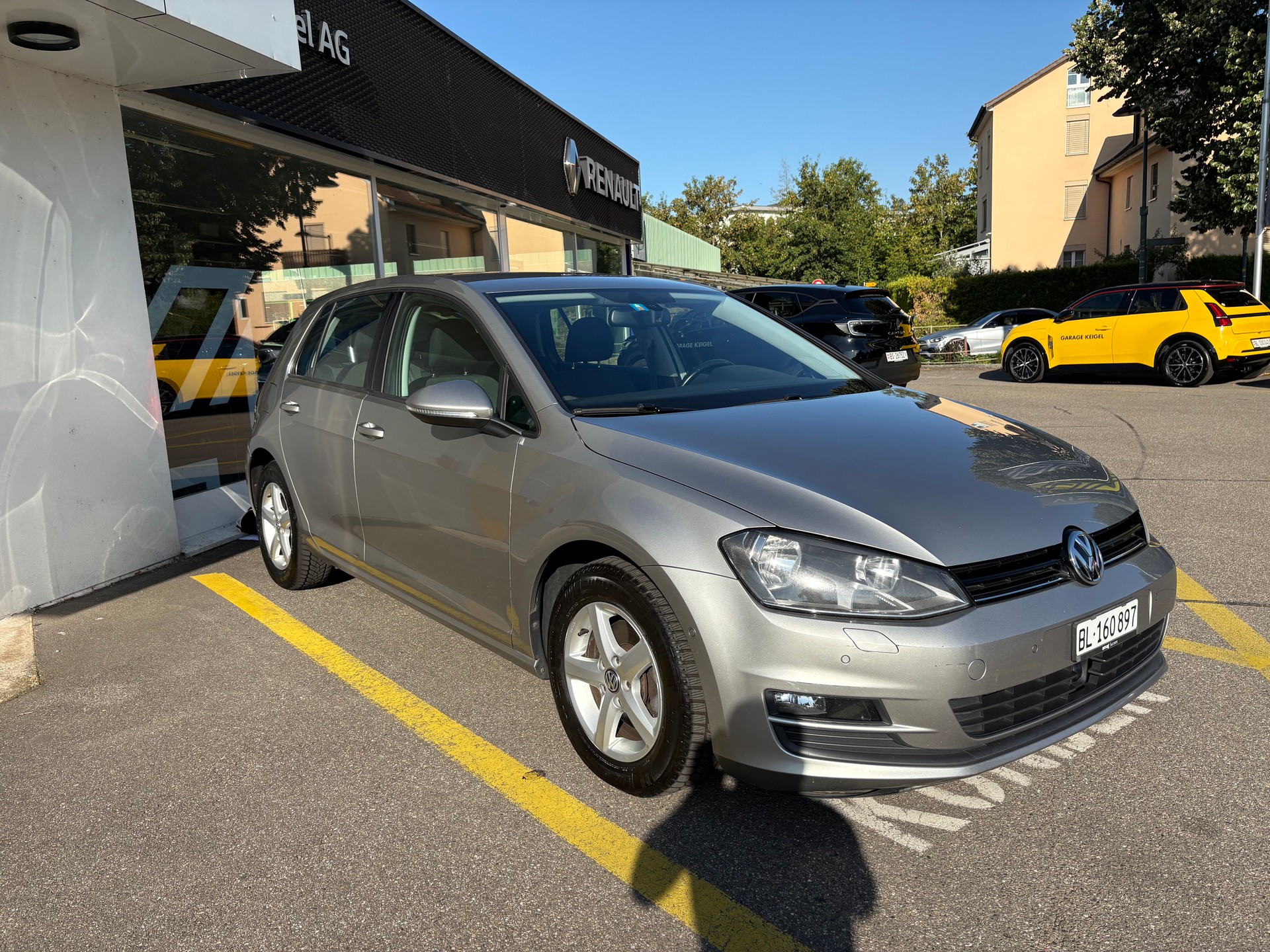 VW 2.0 TDI Comfortline DSG-image-2