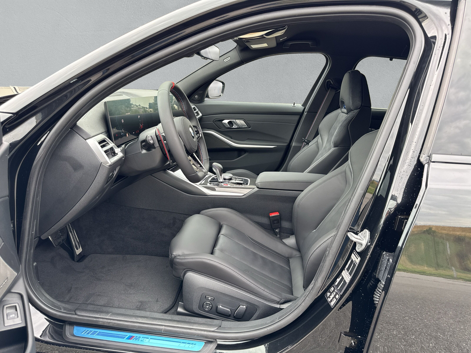 BMW M3 Touring xDrive Competition M-image-11