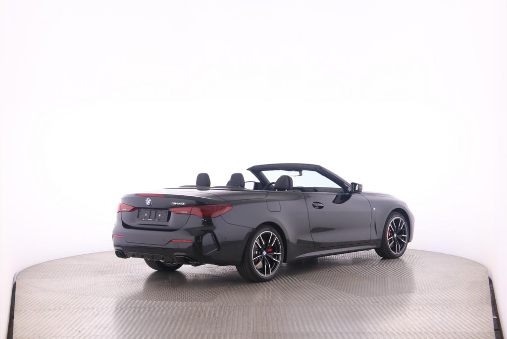 BMW M440i xDrive Cabrio-image-8