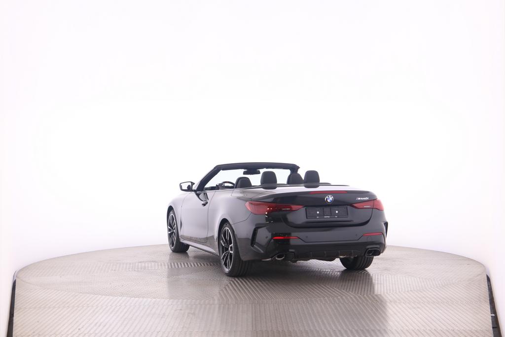 BMW M440i xDrive Cabrio-image-7