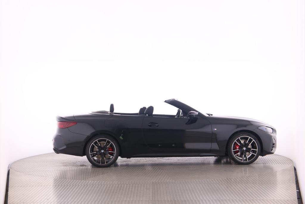 BMW M440i xDrive Cabrio-image-10