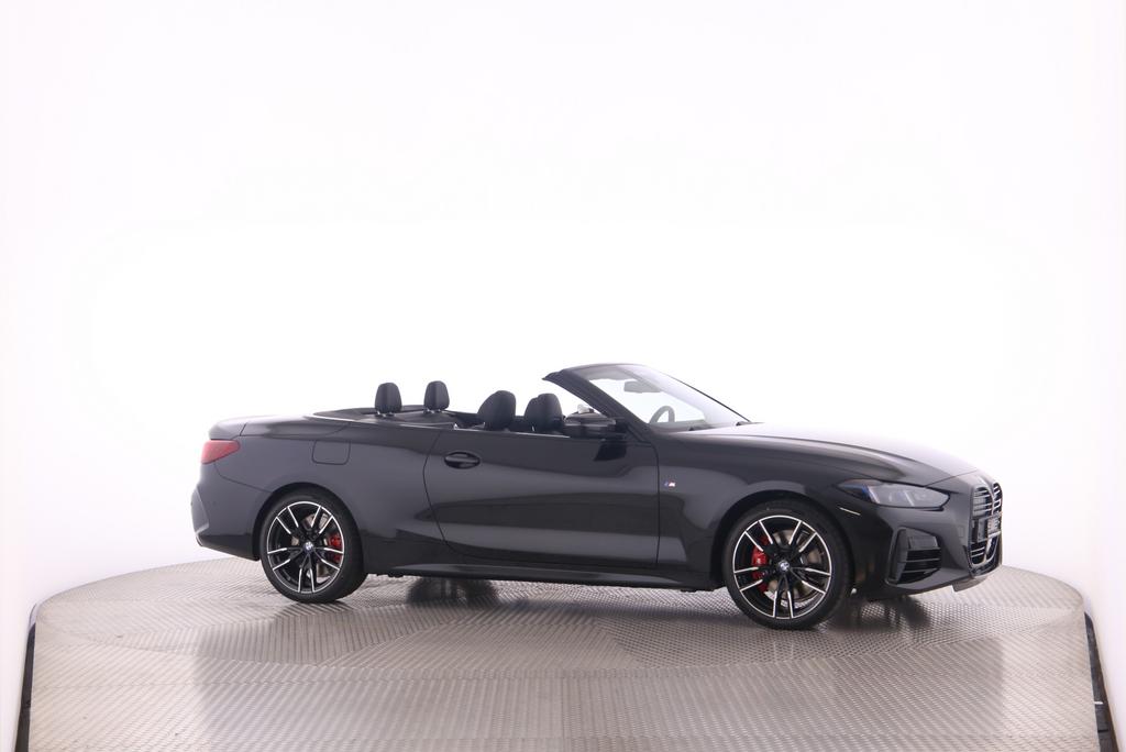 BMW M440i xDrive Cabrio-image-12