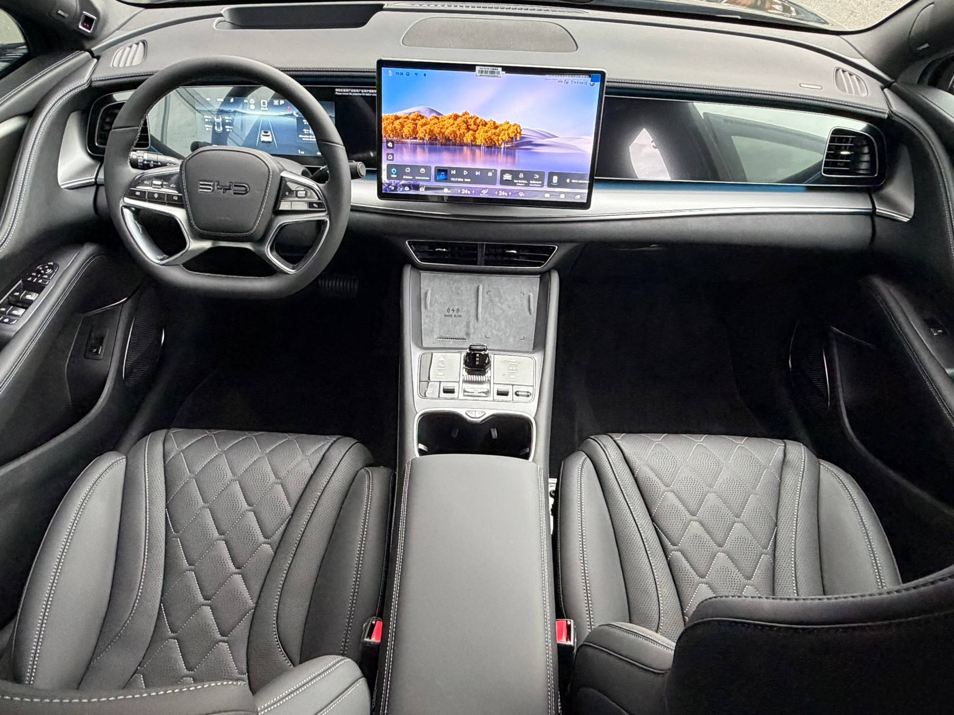BYD Sealion 7 91,3 kWh Excellence AWD-image-12