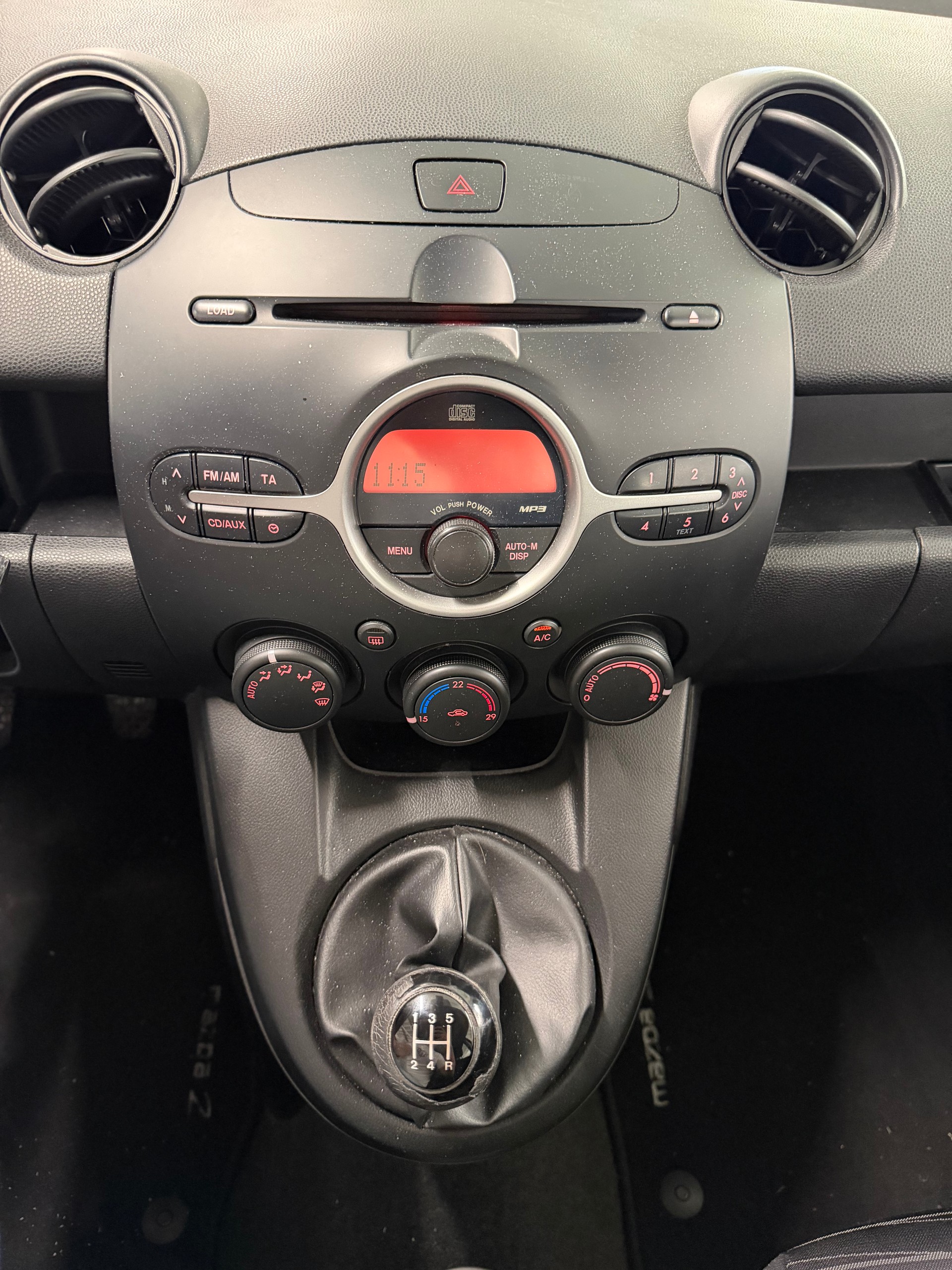 MAZDA 2 1.3i 16V Exclusive-image-6
