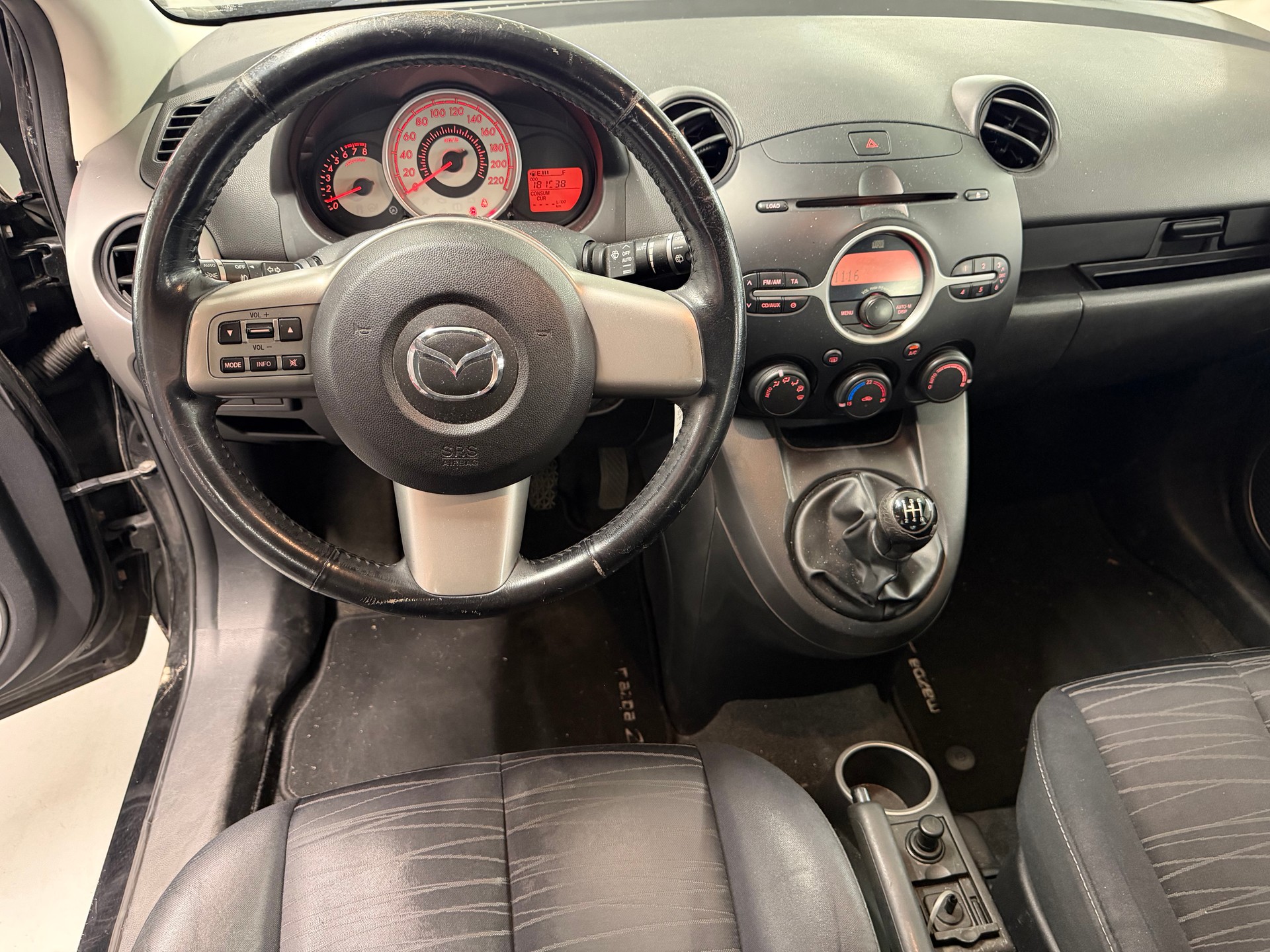 MAZDA 2 1.3i 16V Exclusive-image-5