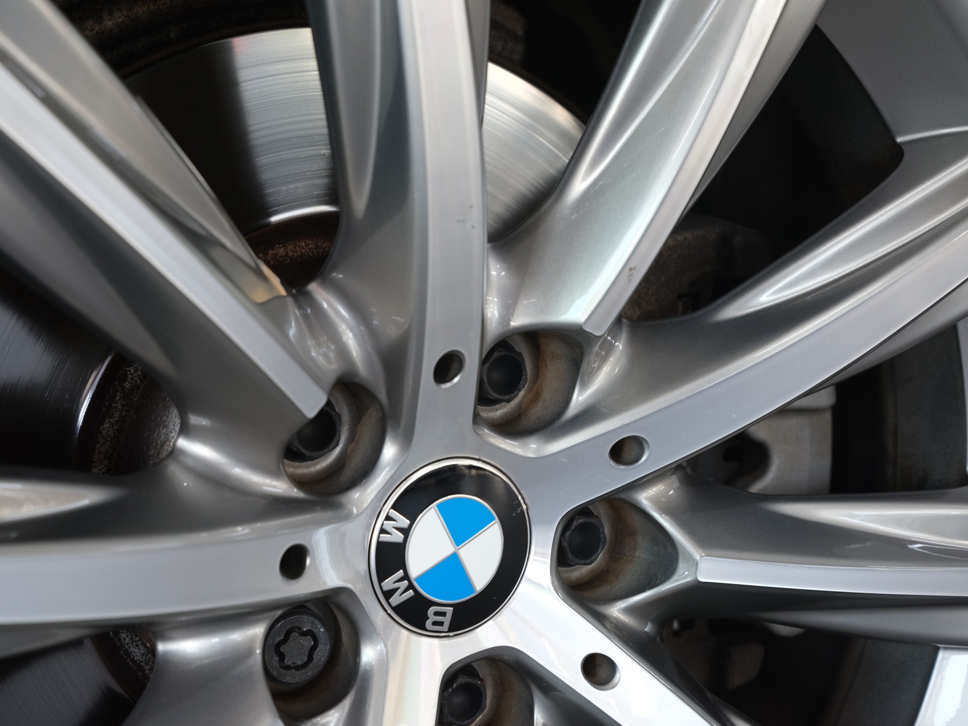 BMW 520d xDrive Sport Line Steptronic *Rückfahrkamera* *Sitzheizung* *M-Paket*-image-11