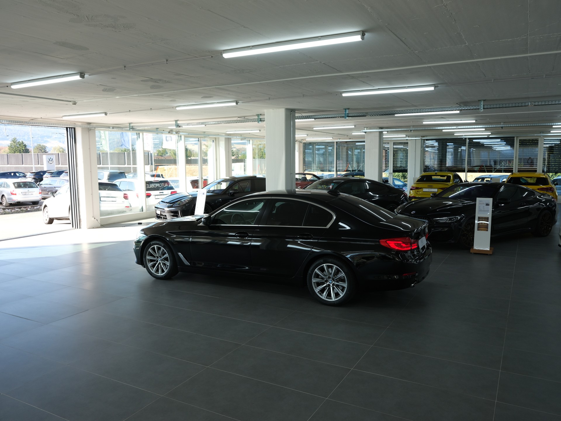 BMW 520d xDrive Sport Line Steptronic *Rückfahrkamera* *Sitzheizung* *M-Paket*-image-15