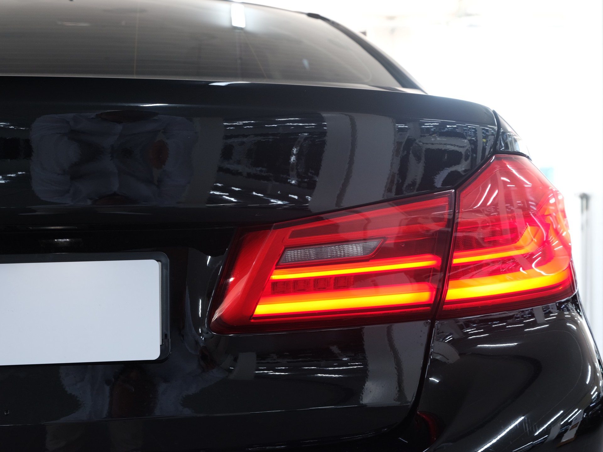 BMW 520d xDrive Sport Line Steptronic *Rückfahrkamera* *Sitzheizung* *M-Paket*-image-14