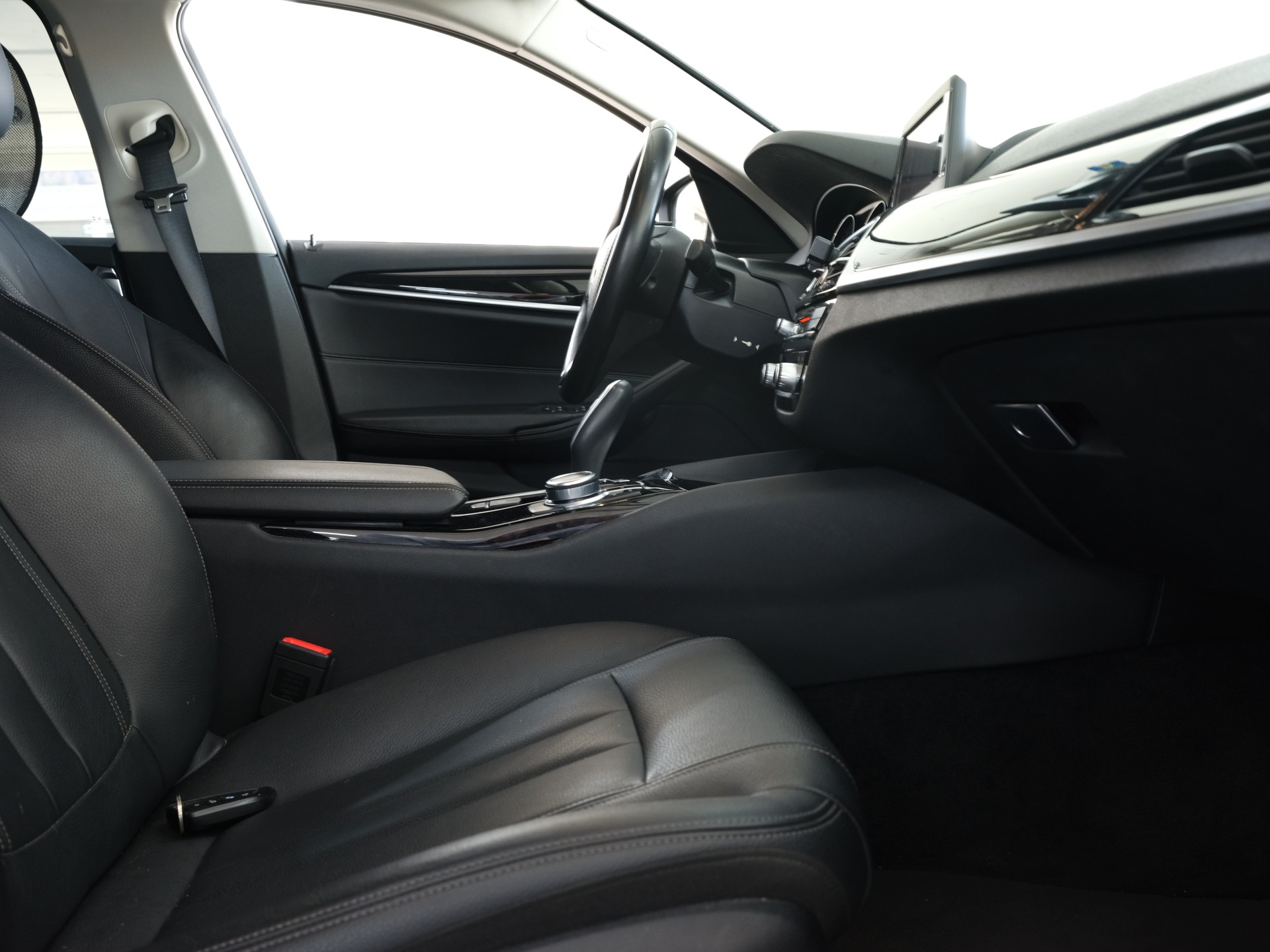 BMW 520d xDrive Sport Line Steptronic *Rückfahrkamera* *Sitzheizung* *M-Paket*-image-30