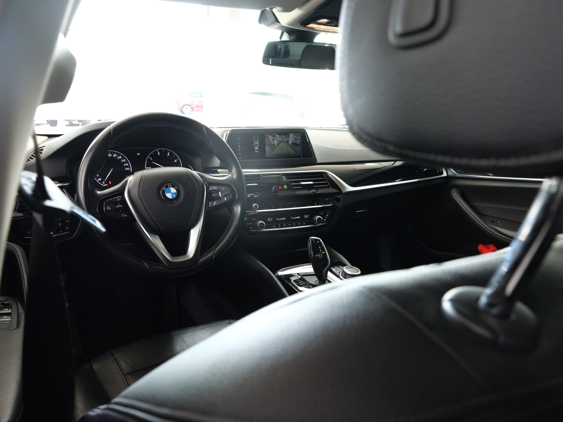 BMW 520d xDrive Sport Line Steptronic *Rückfahrkamera* *Sitzheizung* *M-Paket*-image-21