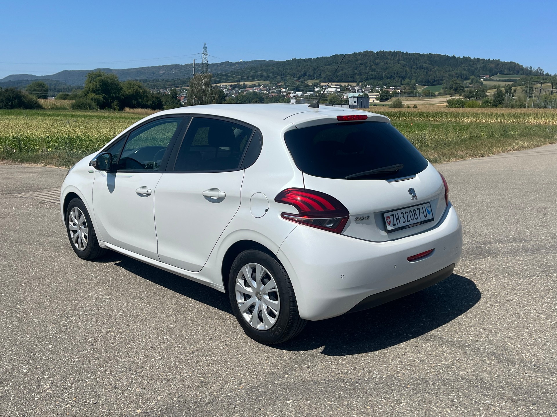PEUGEOT 208 1.2 PureTech Urban Soul-image-9