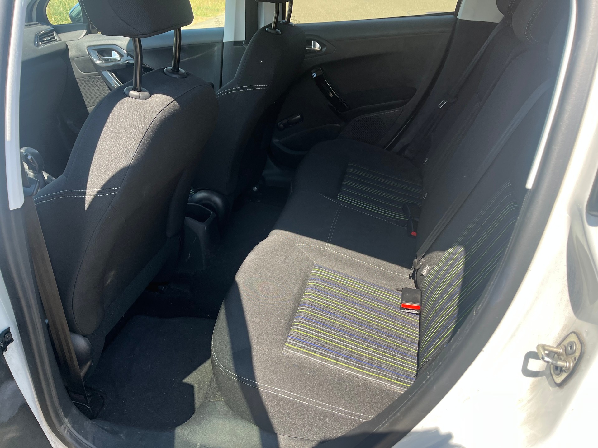 PEUGEOT 208 1.2 PureTech Urban Soul-image-12