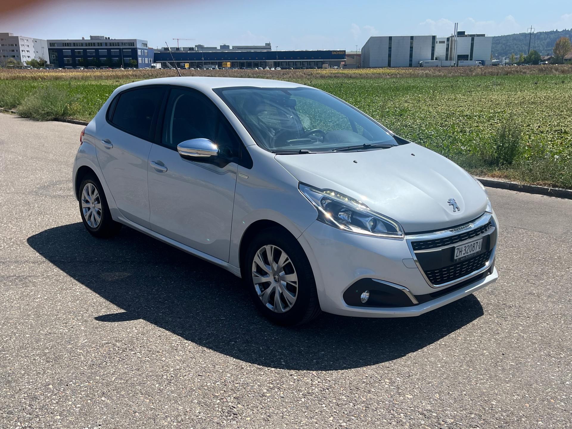 PEUGEOT 208 1.2 PureTech Urban Soul-image-4