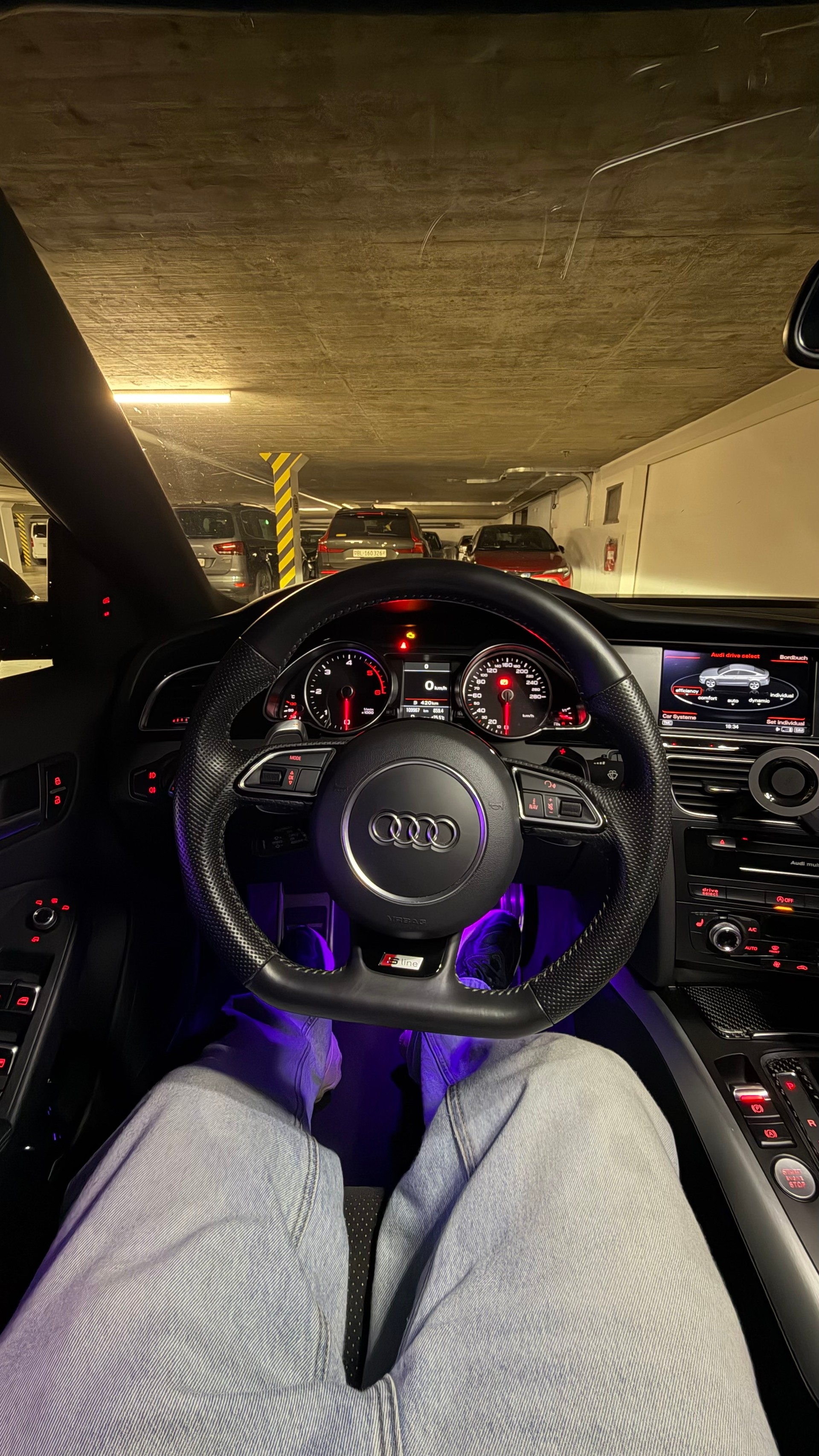 AUDI 2.0 TDI quattro S-Tronic-image-4