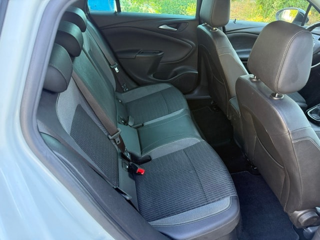 OPEL Astra Sports Tourer 1.5 CDTi Elegance-image-9