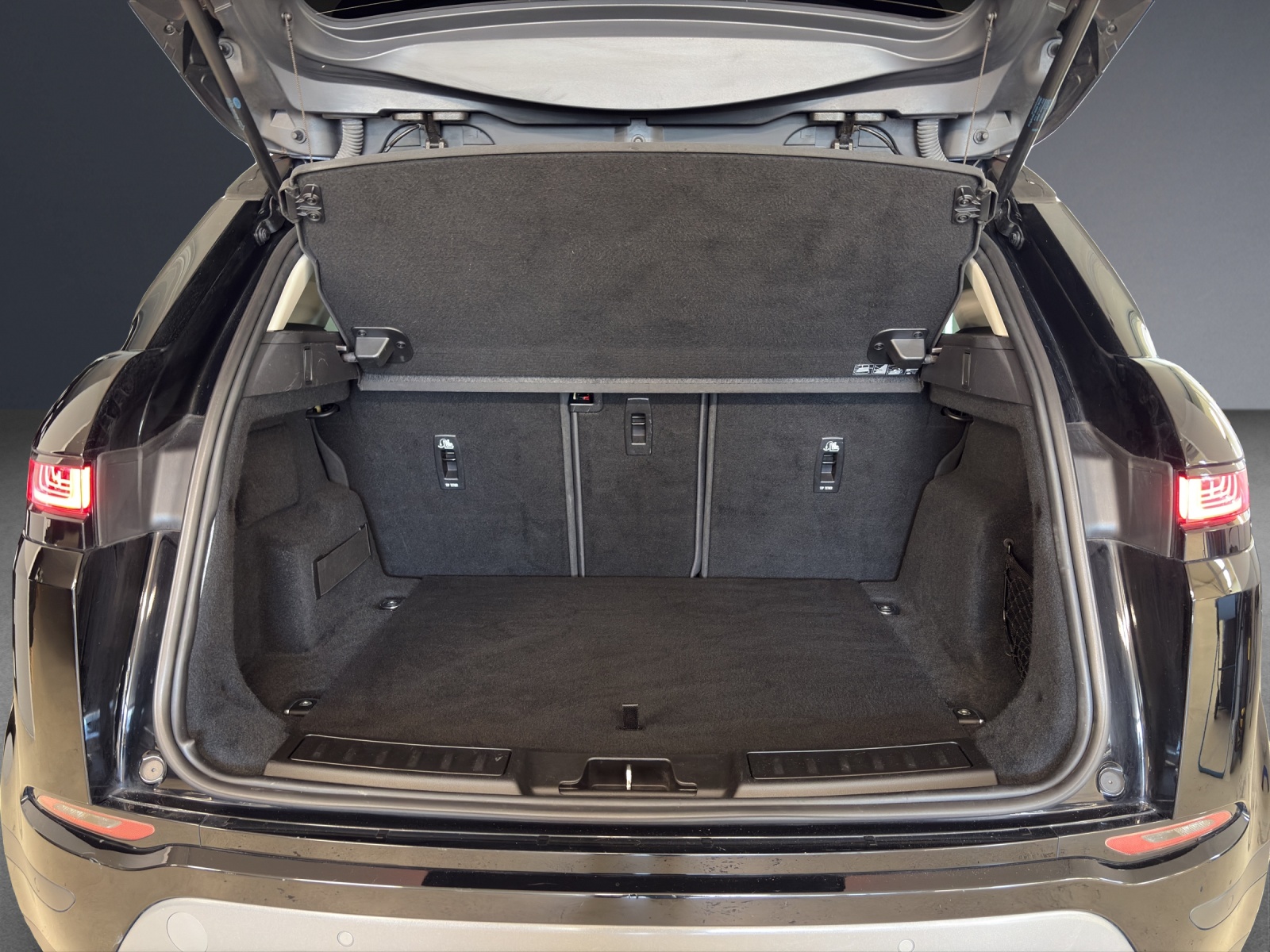 LAND ROVER Evoque P 200 MHEV-image-15