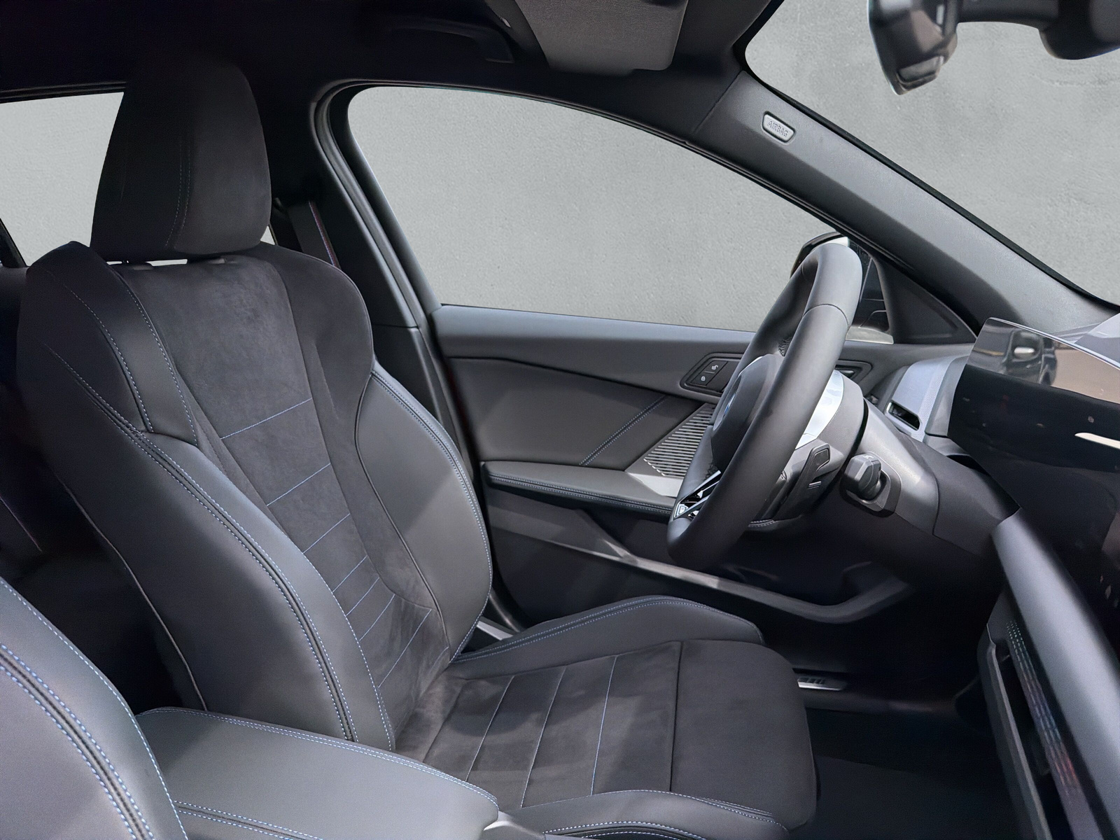 BMW 123 xDrive M Sport Pro Steptronic-image-13