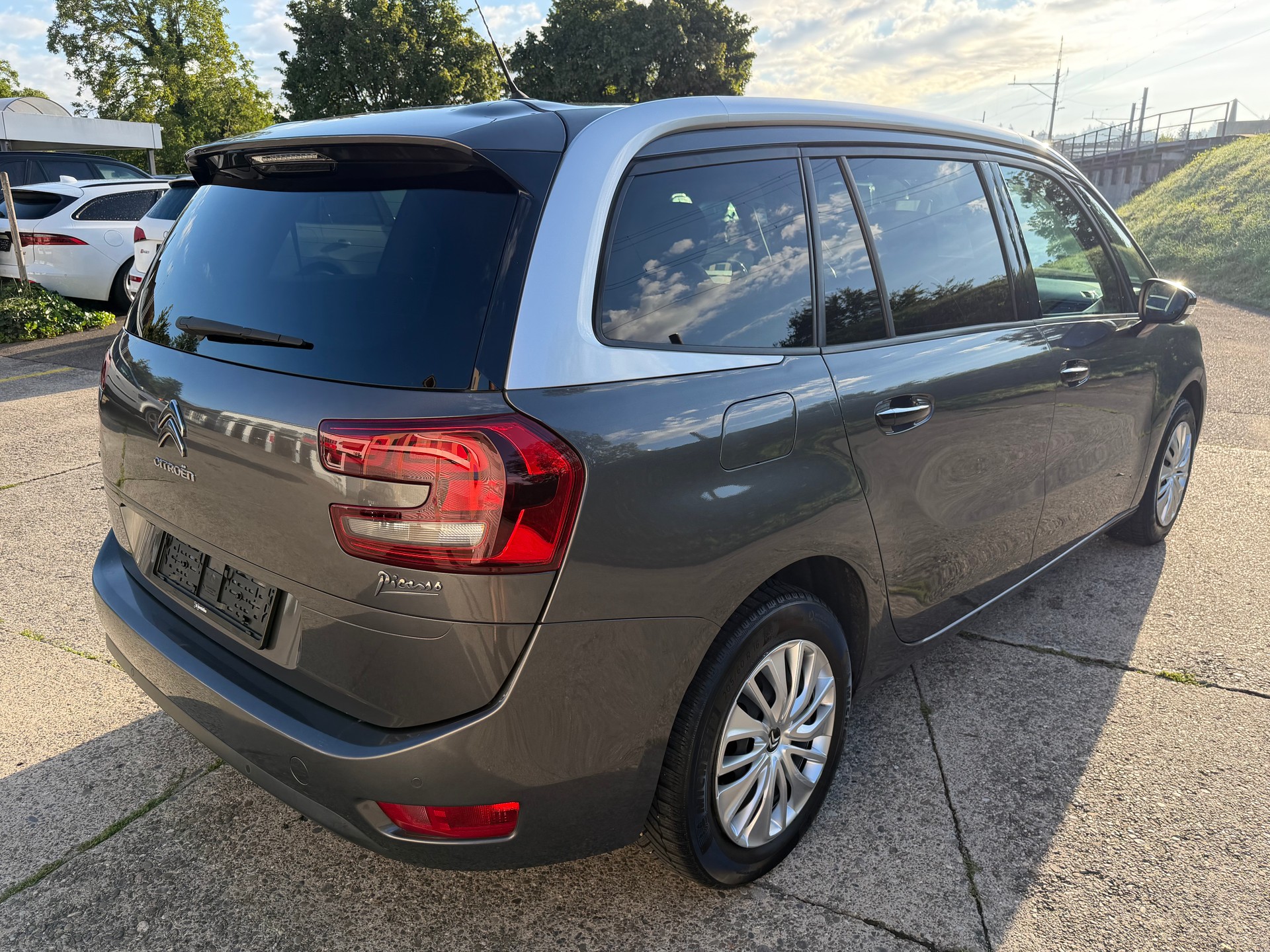 CITROEN Grand C4 Picasso 1.6 BlueHDi Feel EAT6-image-3