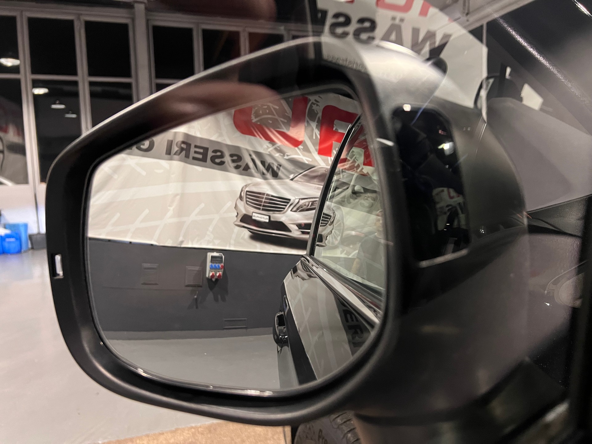 SUBARU XV 2.0 Swiss Plus AWD Lineartronic-image-19