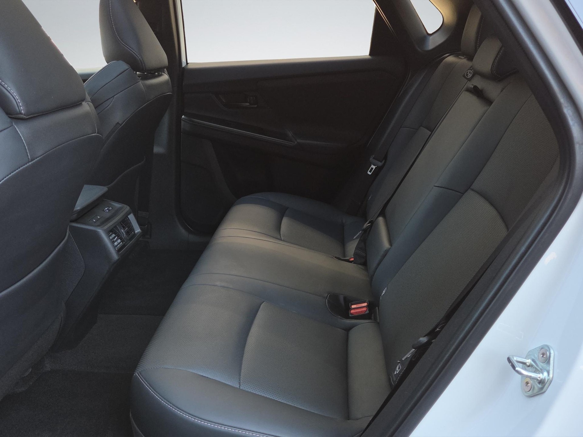 TOYOTA bZ4X Premium AWD-image-14
