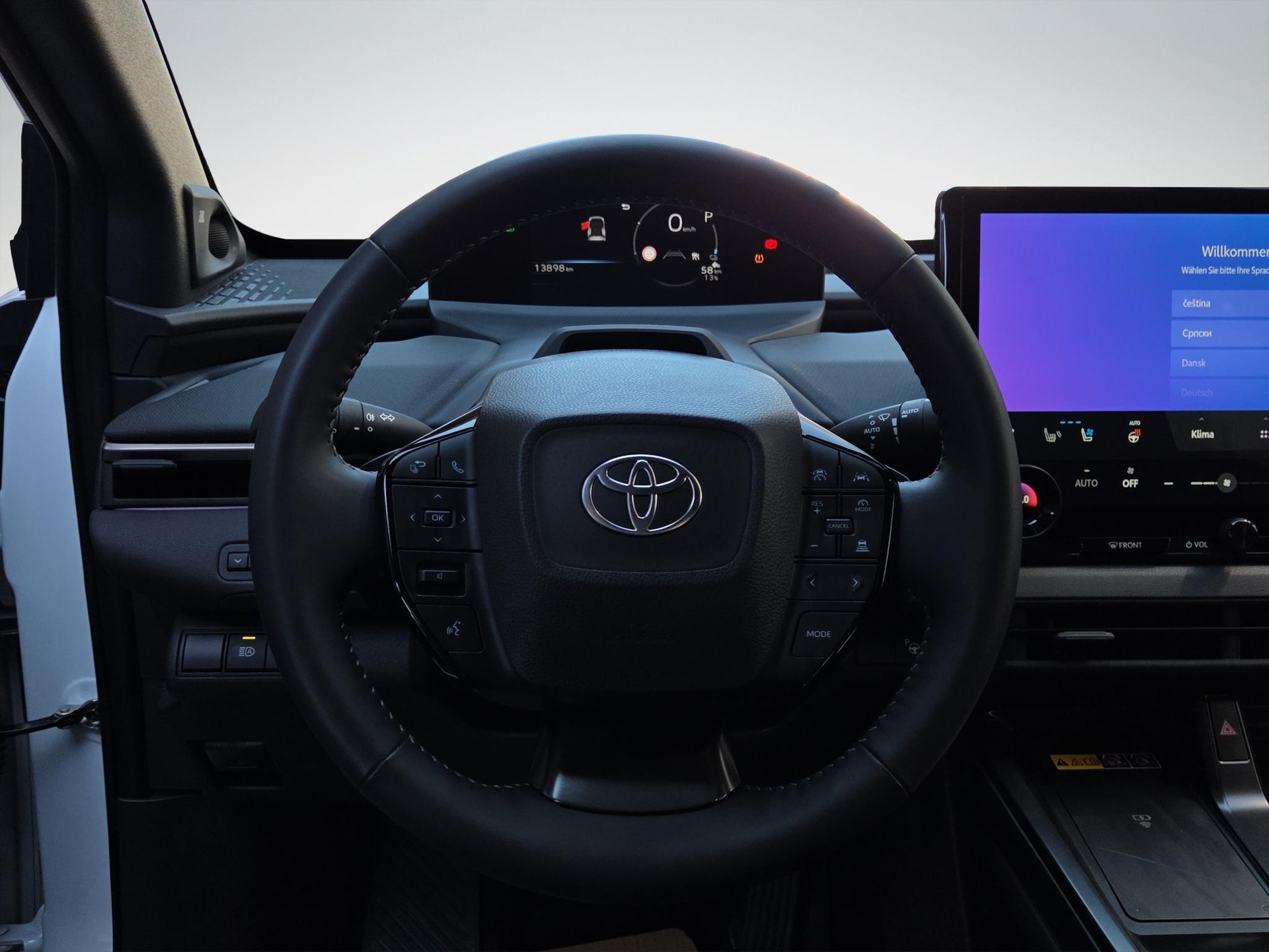 TOYOTA bZ4X Premium AWD-image-9