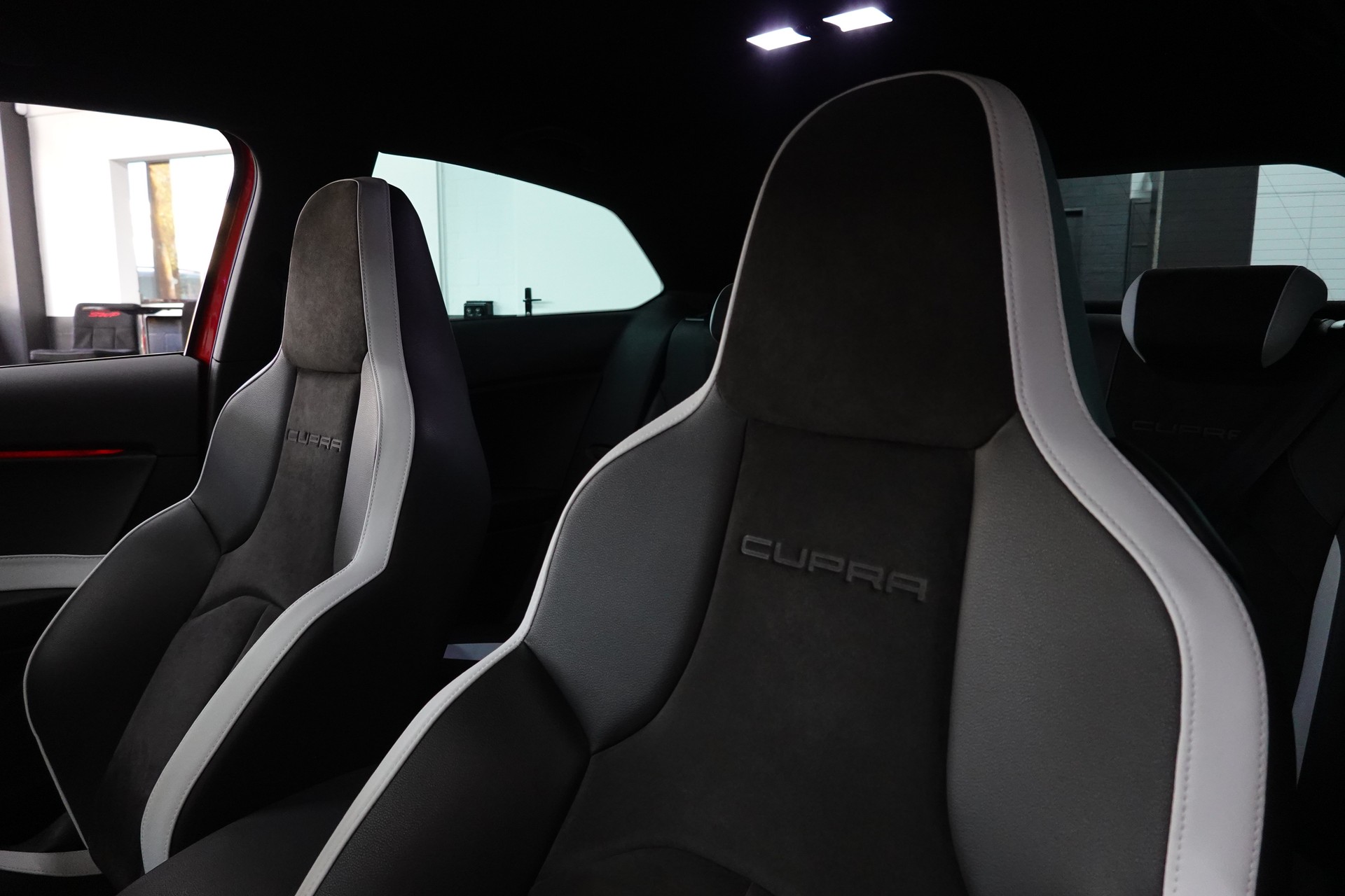 SEAT LEON SC 2.0 TSI CUPRA 280 DSG BULL-X CH-FZ NEUWERTIG VIEL ZUBEHÖR-image-40
