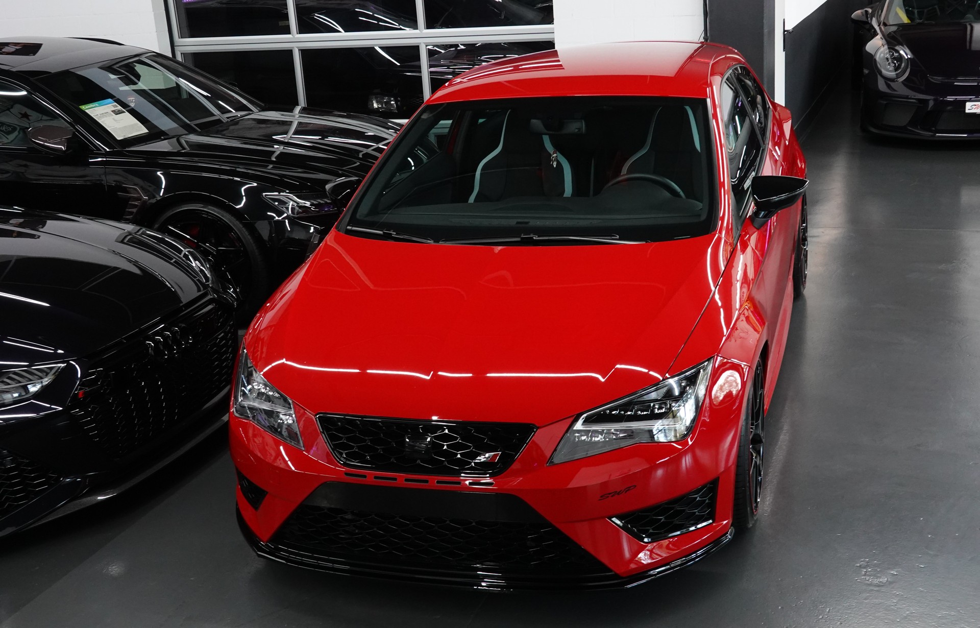 SEAT LEON SC 2.0 TSI CUPRA 280 DSG BULL-X CH-FZ NEUWERTIG VIEL ZUBEHÖR-showroom-element-3