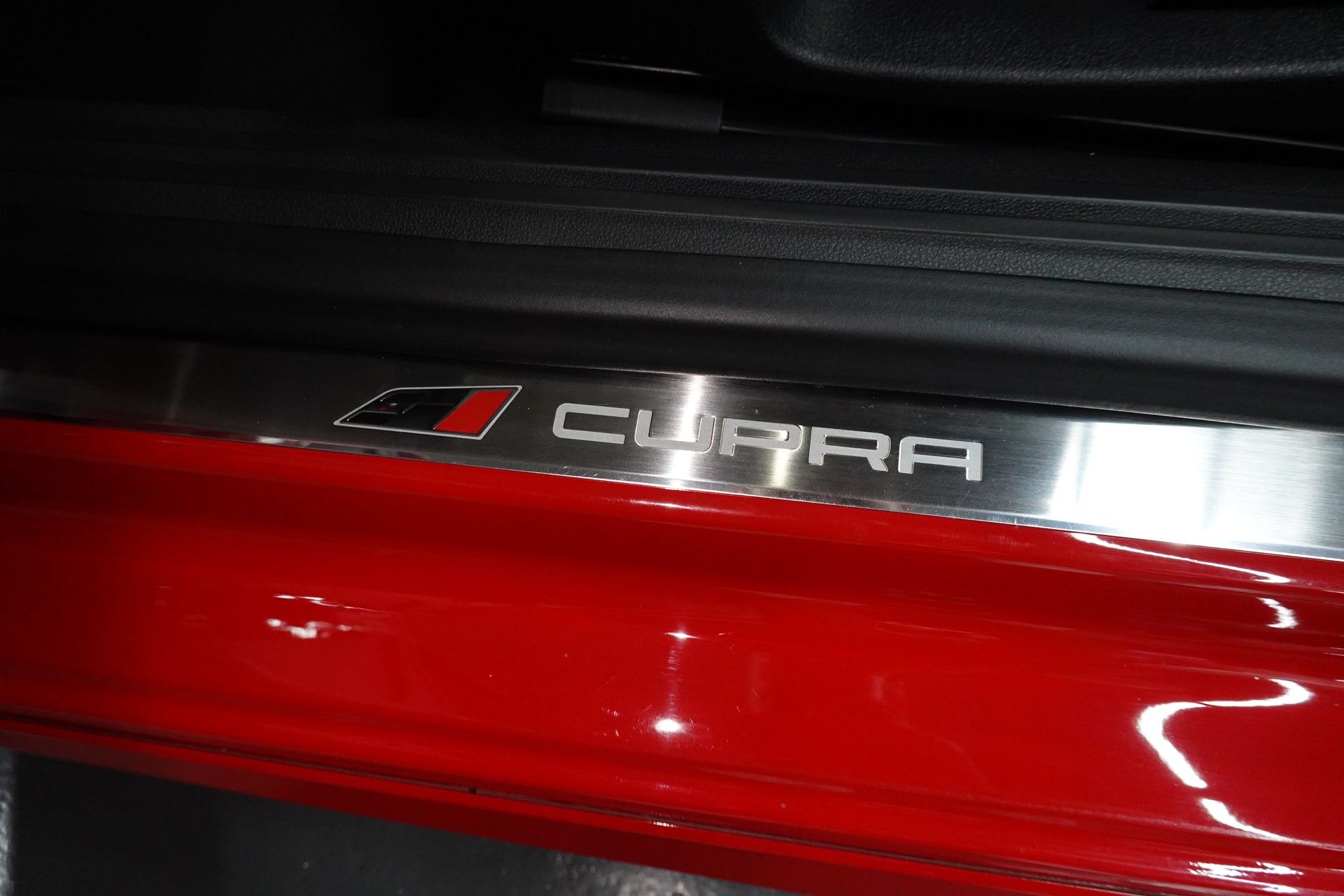 SEAT LEON SC 2.0 TSI CUPRA 280 DSG BULL-X CH-FZ NEUWERTIG VIEL ZUBEHÖR-image-46