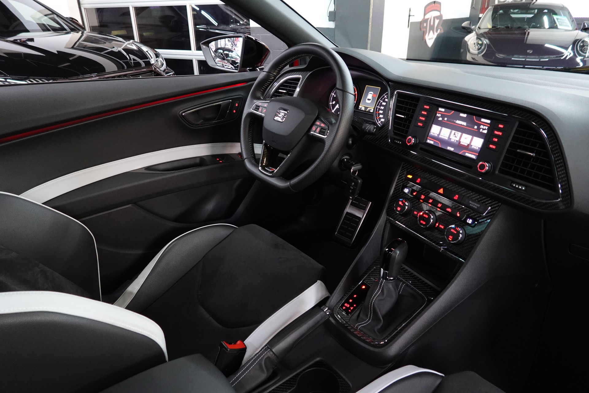 SEAT LEON SC 2.0 TSI CUPRA 280 DSG BULL-X CH-FZ NEUWERTIG VIEL ZUBEHÖR-image-43