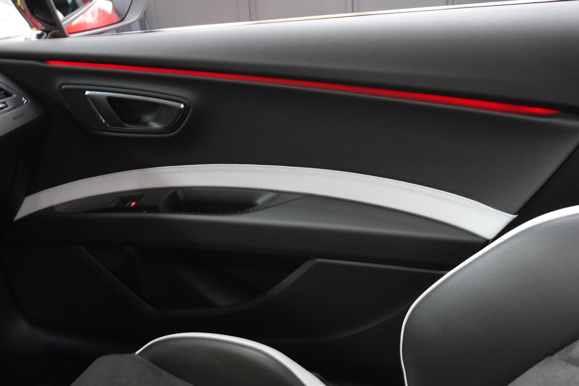 SEAT LEON SC 2.0 TSI CUPRA 280 DSG BULL-X CH-FZ NEUWERTIG VIEL ZUBEHÖR-image-37