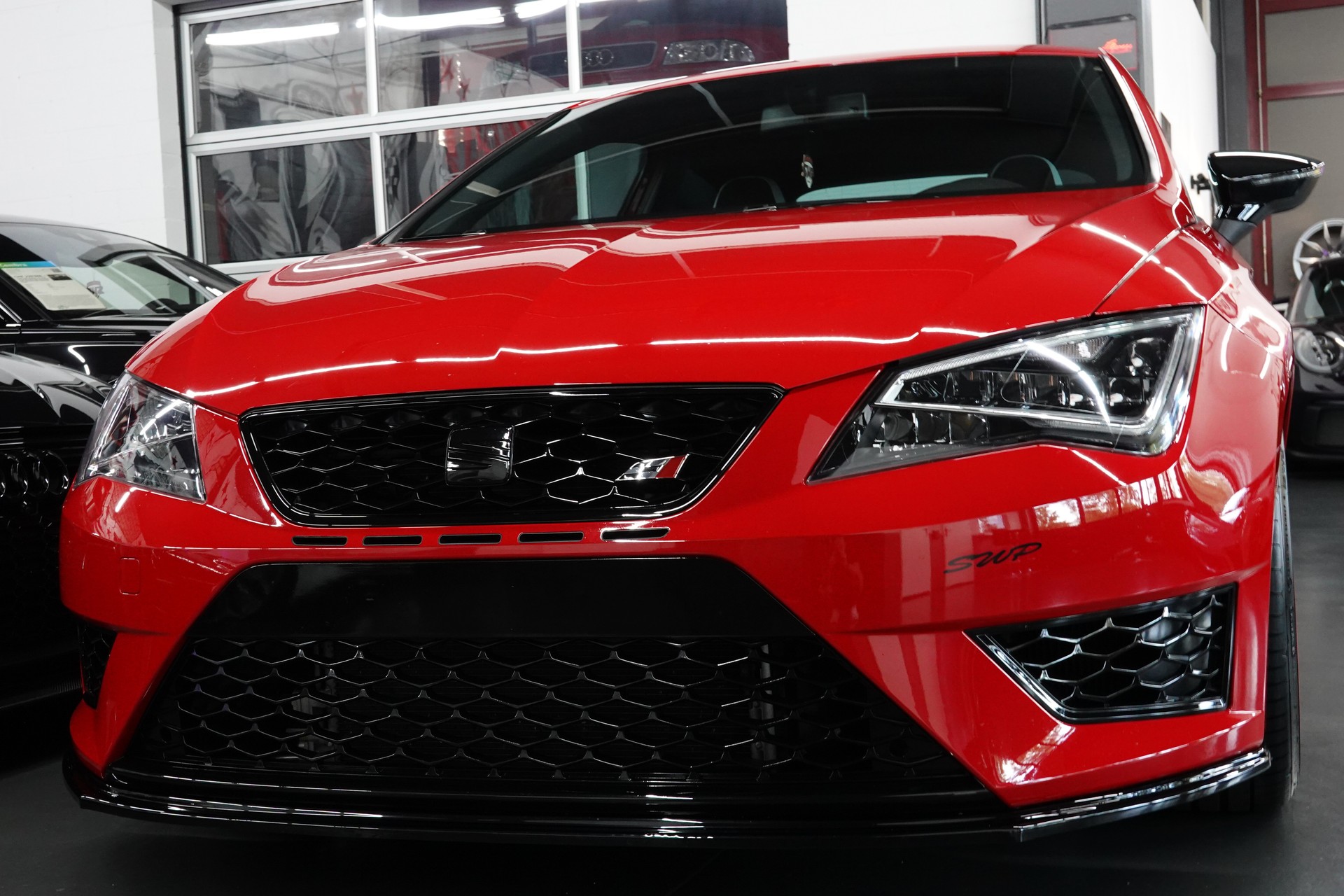 SEAT LEON SC 2.0 TSI CUPRA 280 DSG BULL-X CH-FZ NEUWERTIG VIEL ZUBEHÖR-image-4