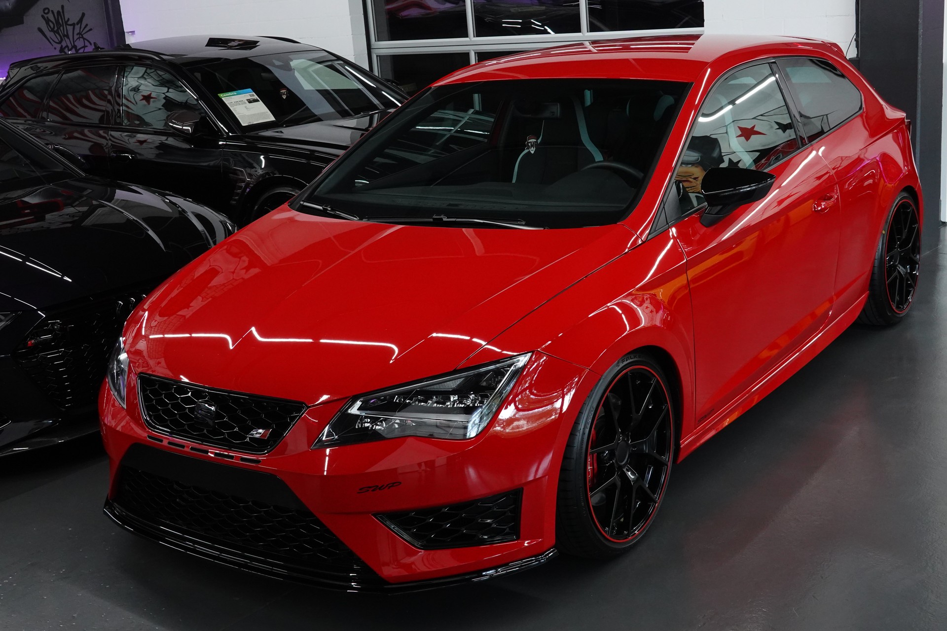 SEAT LEON SC 2.0 TSI CUPRA 280 DSG BULL-X CH-FZ NEUWERTIG VIEL ZUBEHÖR-showroom-element-2