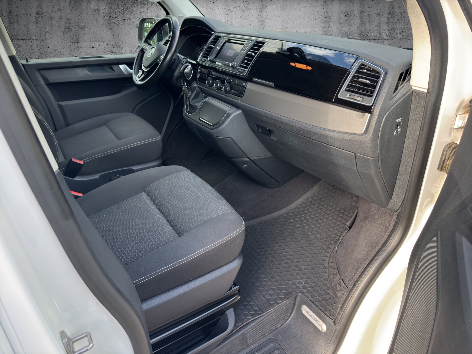 VW T6 California 2.0 Bi-TDI Beach Edition 4Motion DSG-image-13