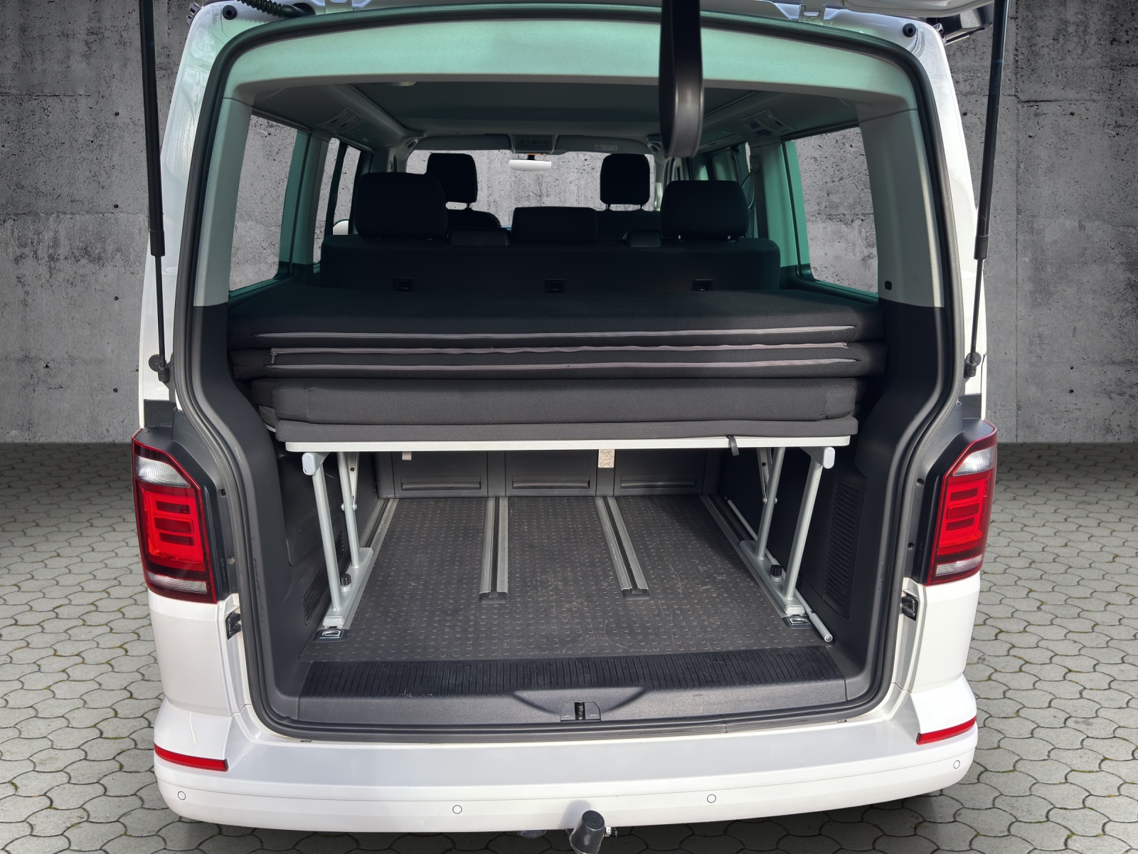 VW T6 California 2.0 Bi-TDI Beach Edition 4Motion DSG-image-15