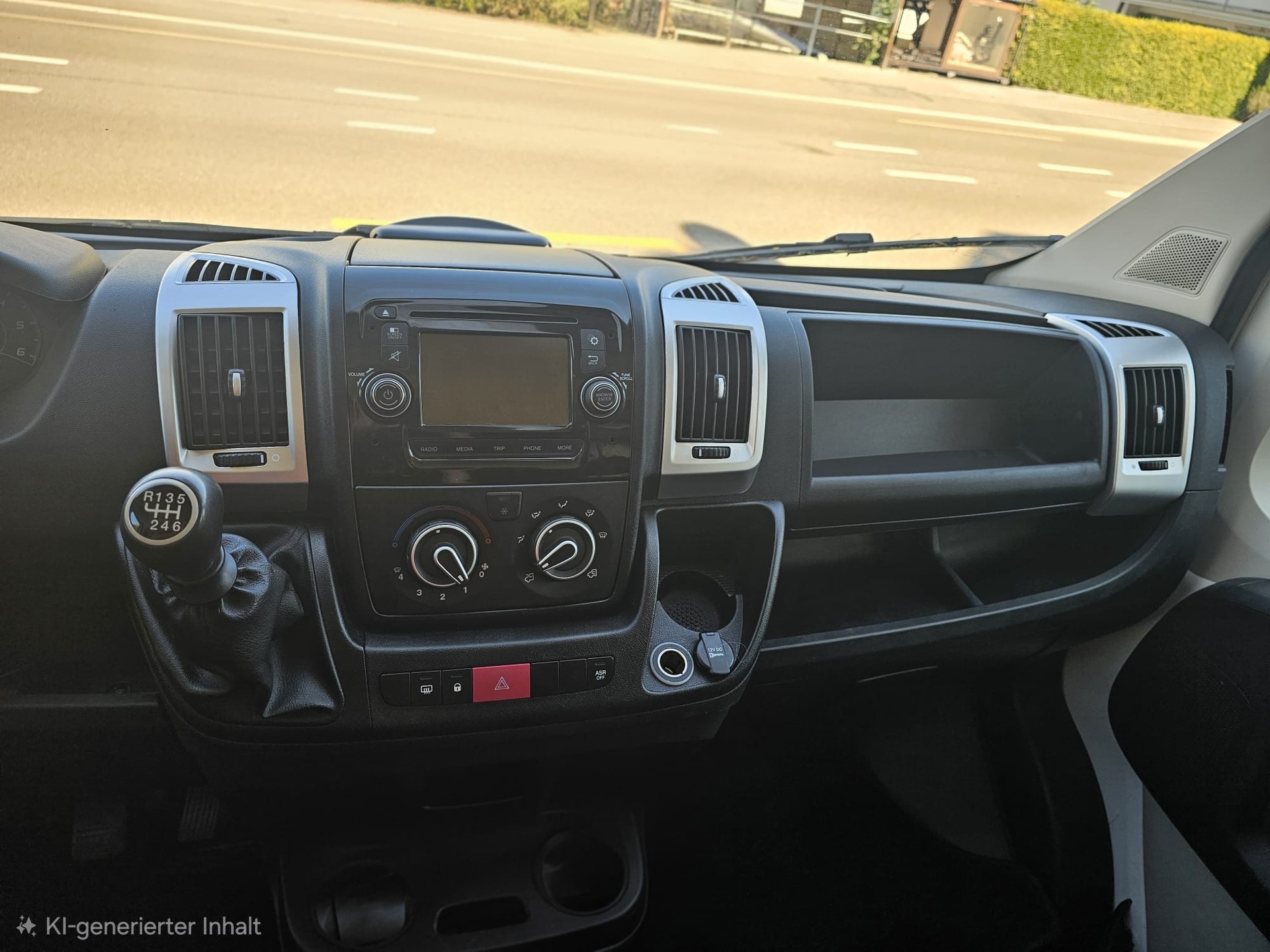 CITROEN Jumper 33 2.0 BlueHDi 130 Confort L2H2-image-8