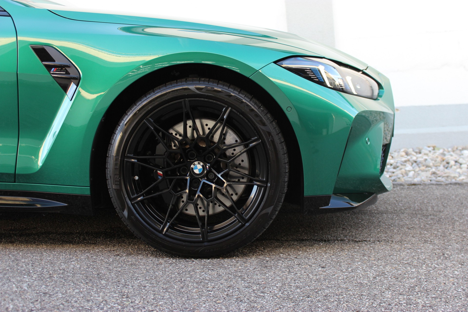 BMW M4 Coupé Competition M xDrive *ISLE OF MAN GRÜN METALLIC*-image-6