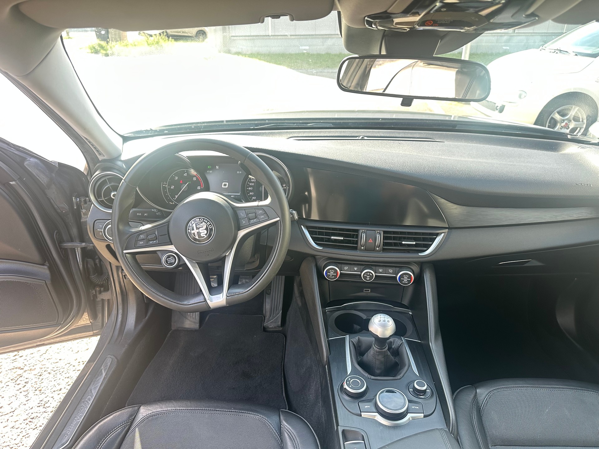 ALFA ROMEO Giulia 2.2 JTDM-image-9