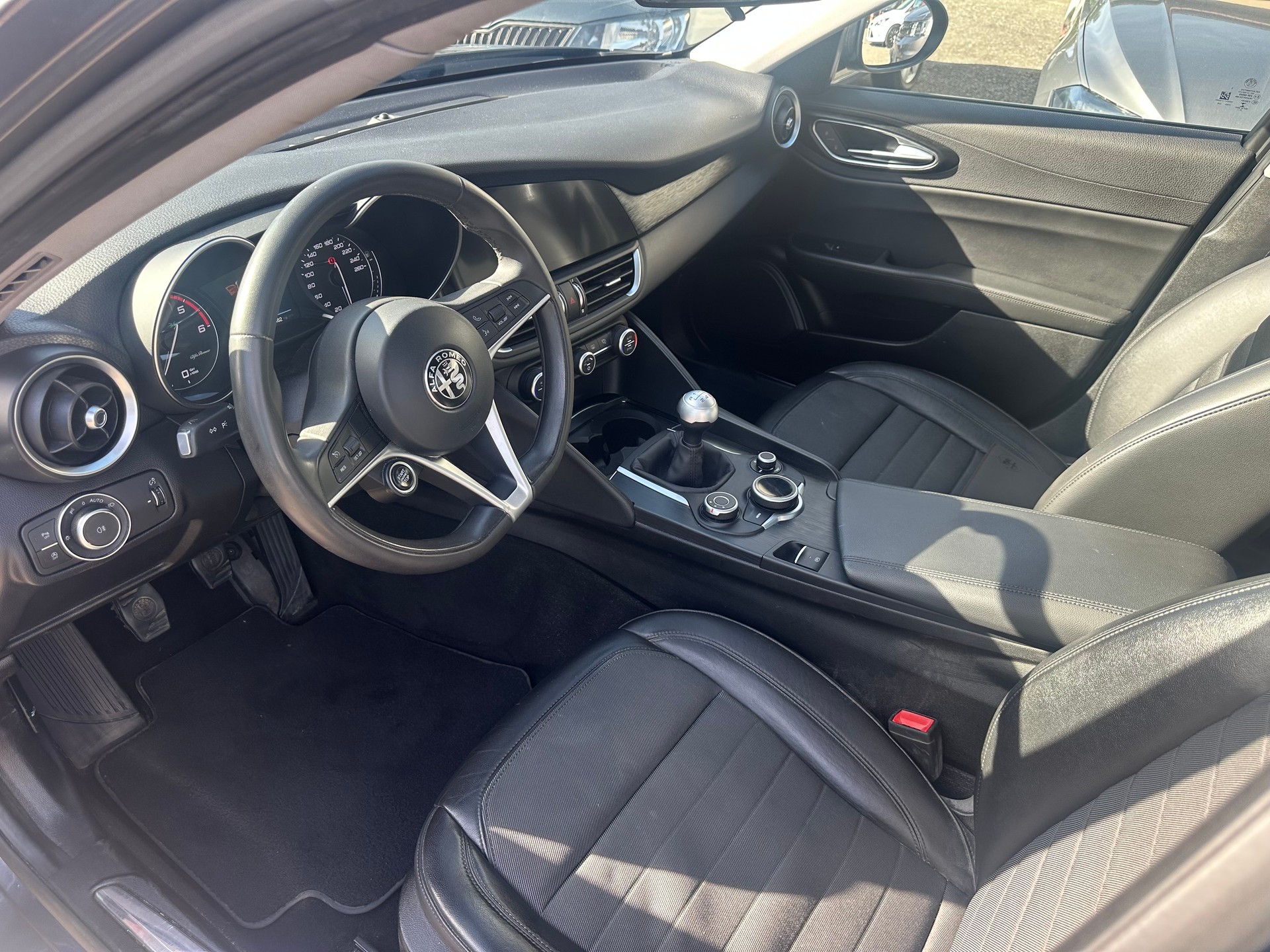 ALFA ROMEO Giulia 2.2 JTDM-image-6